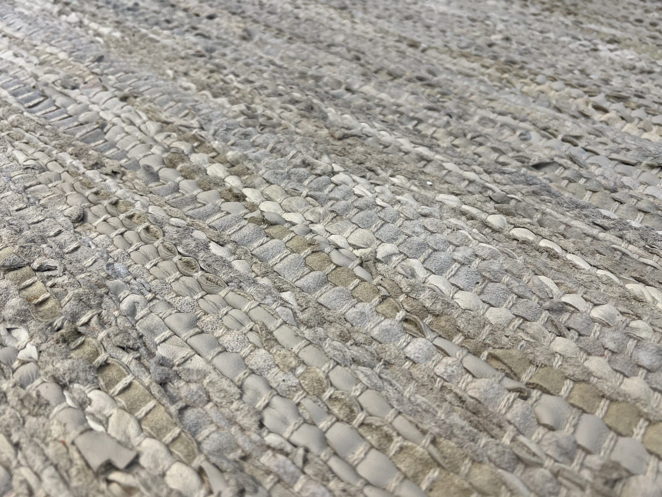 Fleckerlteppich weißes Leder, 130 x 65 cm, 2 Stk – Bild 2