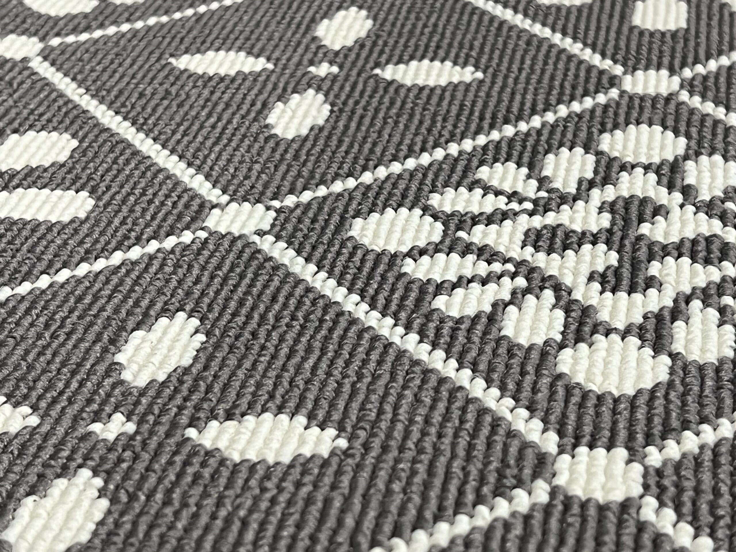 #18 Teppich, 230 x 160 cm – Bild 2