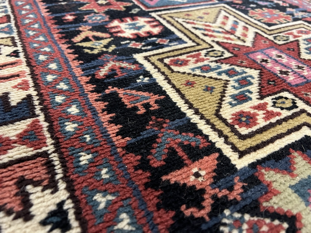 #83 Perserteppich 235 x 95 cm – Bild 2