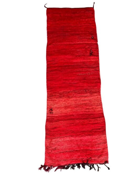 #94 Teppich rot mit Löchern, 300 x 100 cm